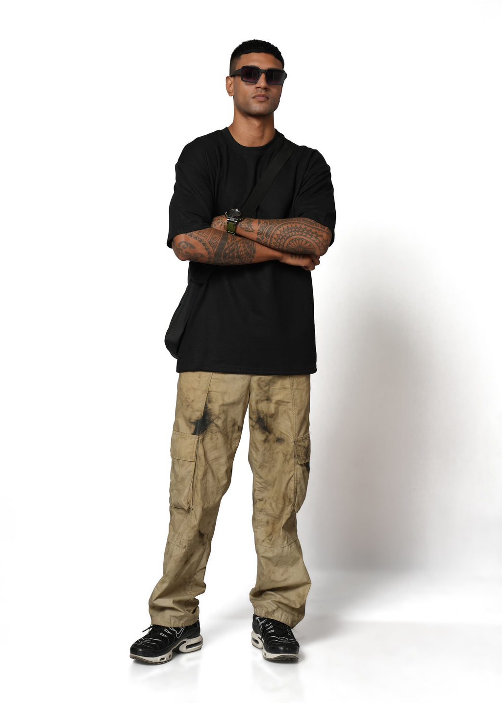 BLACKOVERSIZED PLAIN THSIRT | BLACK