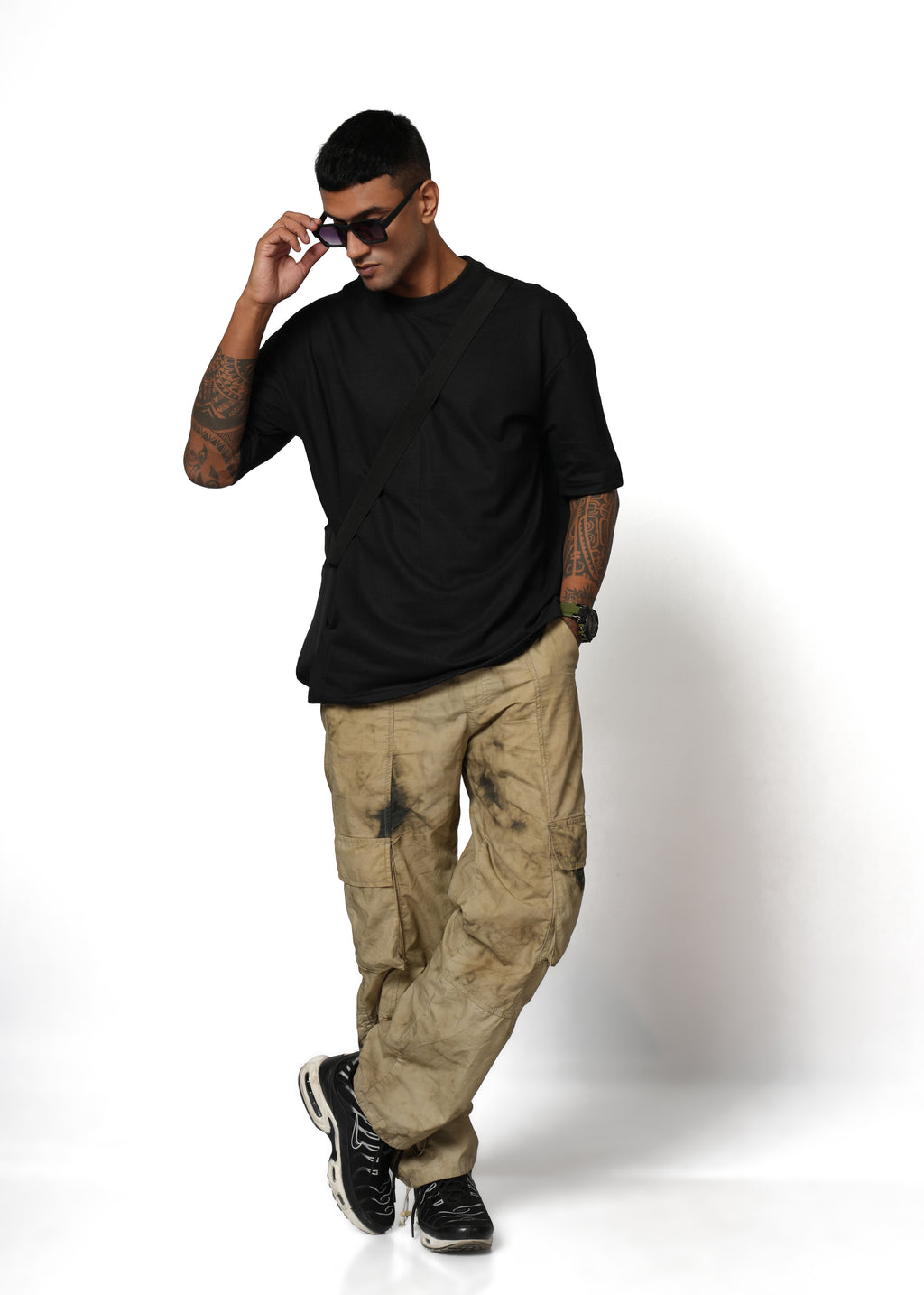BLACKOVERSIZED PLAIN THSIRT | BLACK